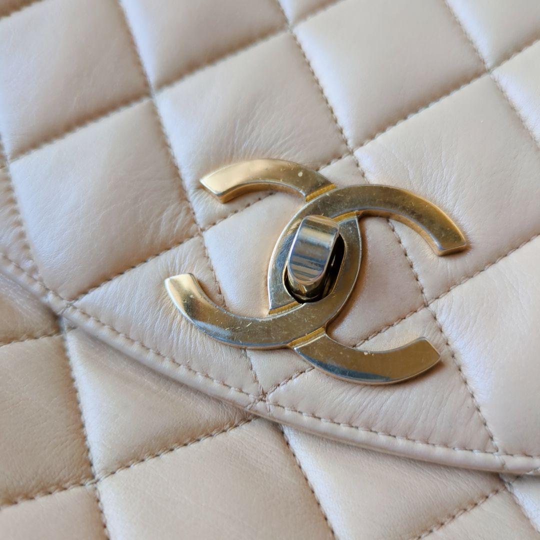 CHANEL シャネル キルティングショルダーバック ヴィンテージ　ベージュ