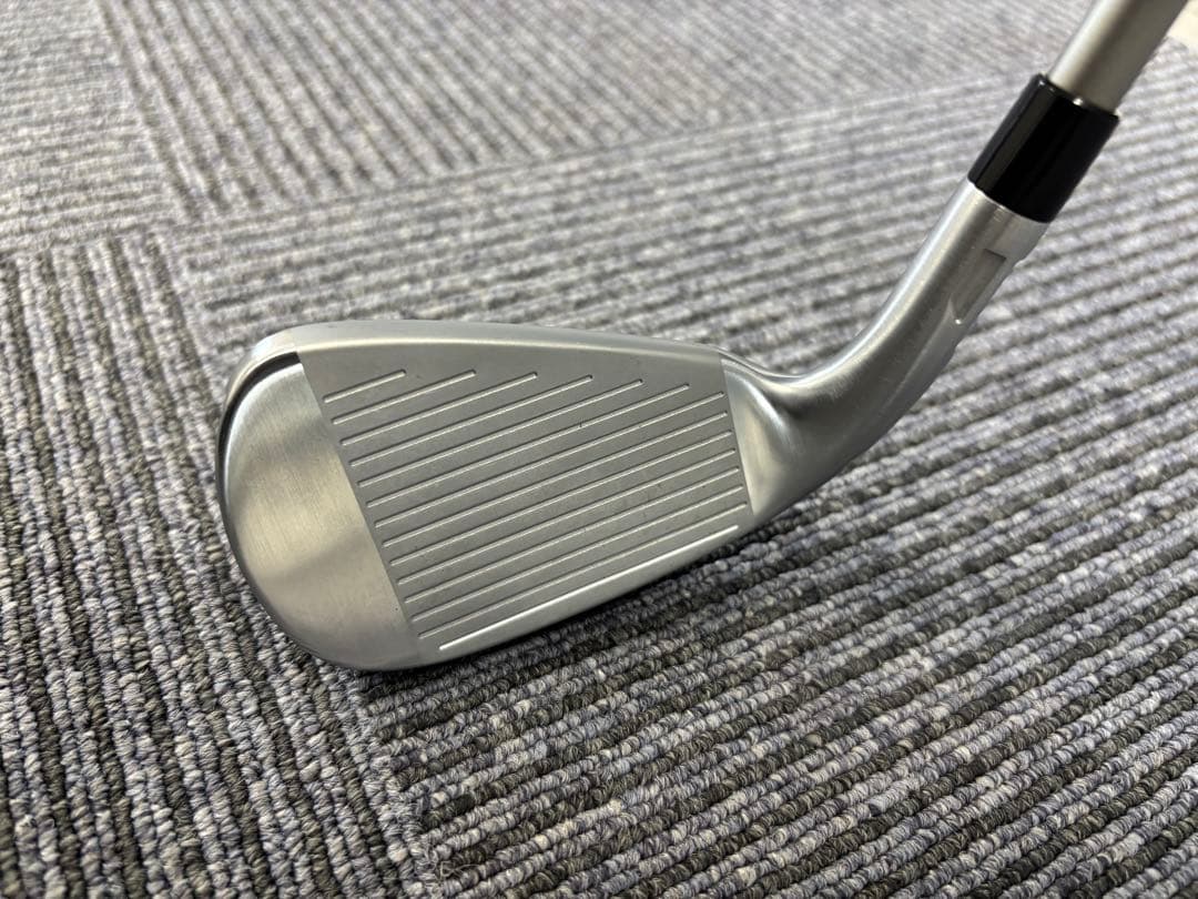 テーラーメイド Qi MAX LITE 7番アイアン　純正カーボン R