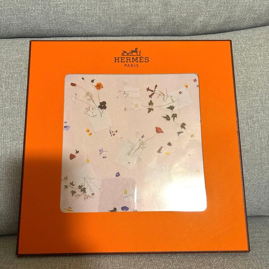 エルメス スカーフ Des fleurs pour le dire（花の手紙） HERMES