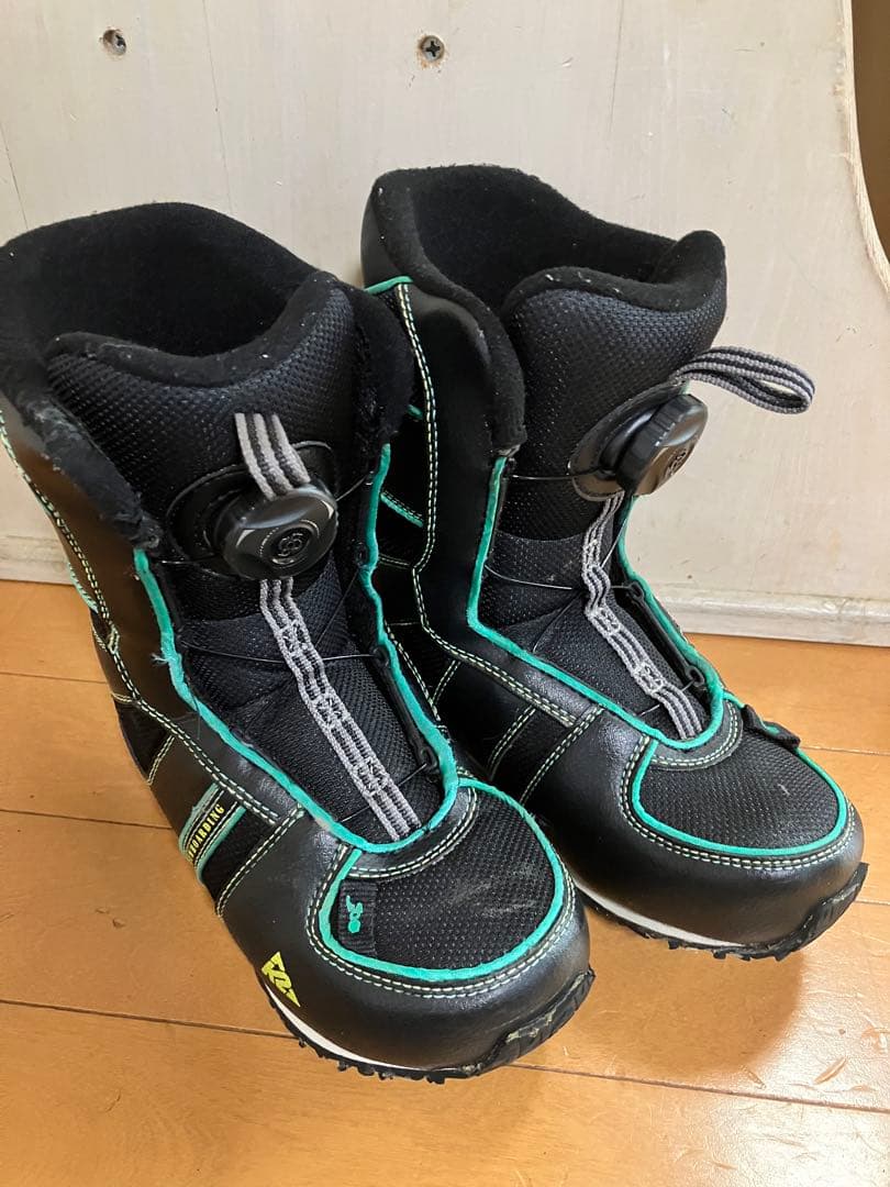 K2 スノーボード キッズ用 ビンディング、ブーツ3点セット②