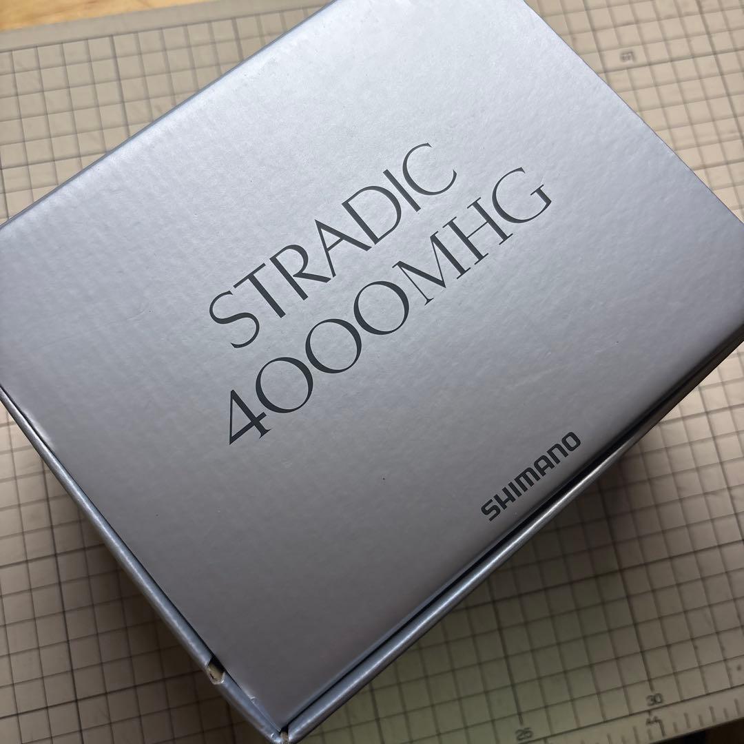 SHIMANO 23STRADIC 4000MHG スピニングリール 【中古】