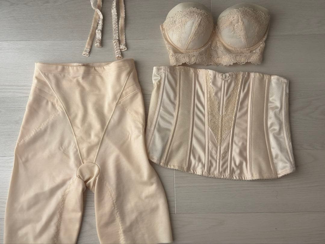 FOUR SIS & CO. ブライダルインナーセット 結婚式 - メルカリ