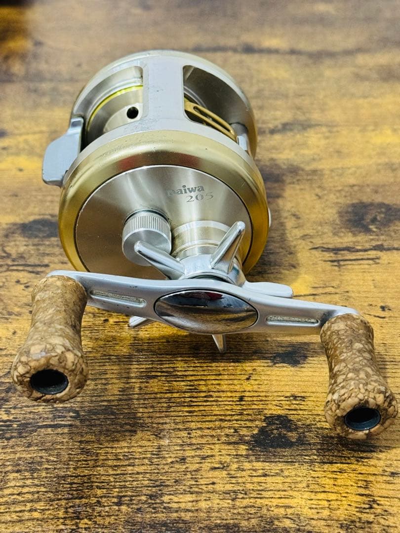 早いもの勝ち！！　ダイワ ミリオネア　CV-Z 右巻き