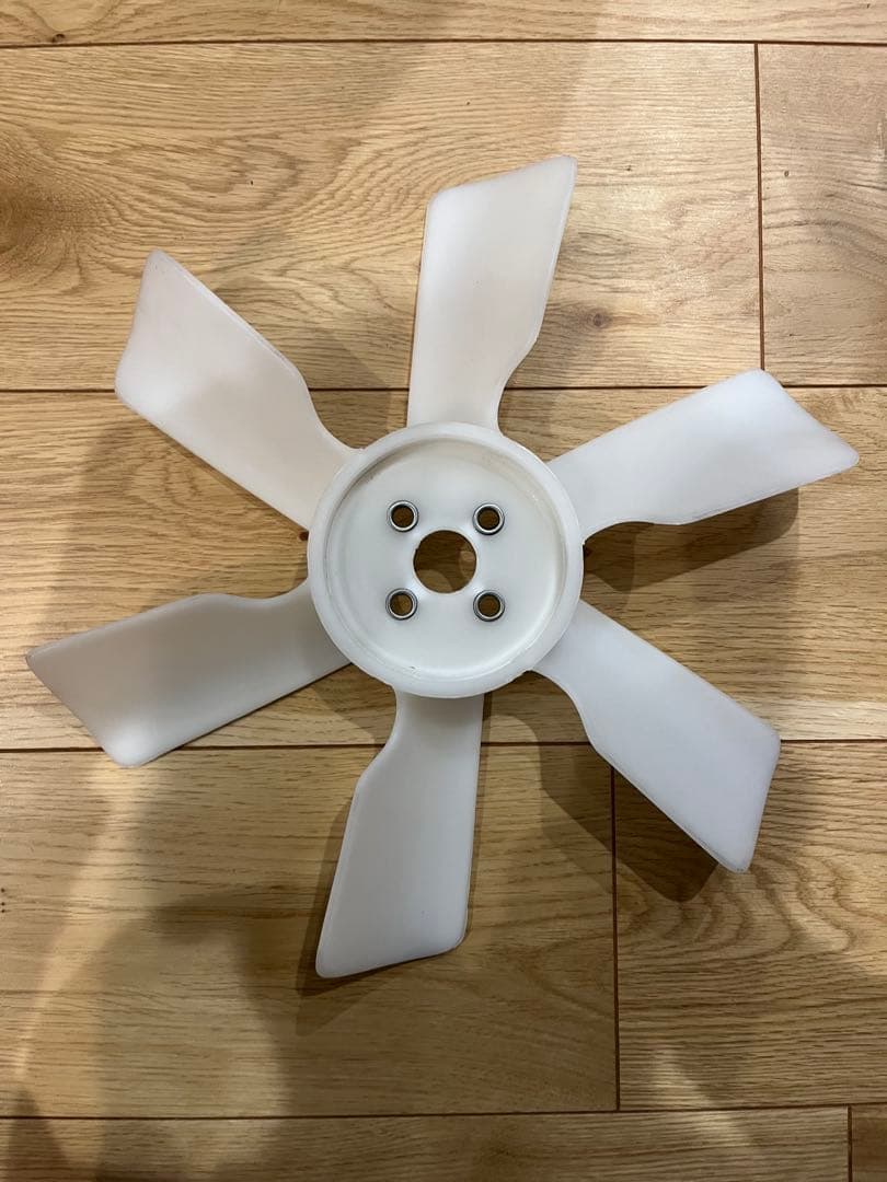 サニー　サニトラ　b110 b210 b310 ラジエター　ファン　クーリング