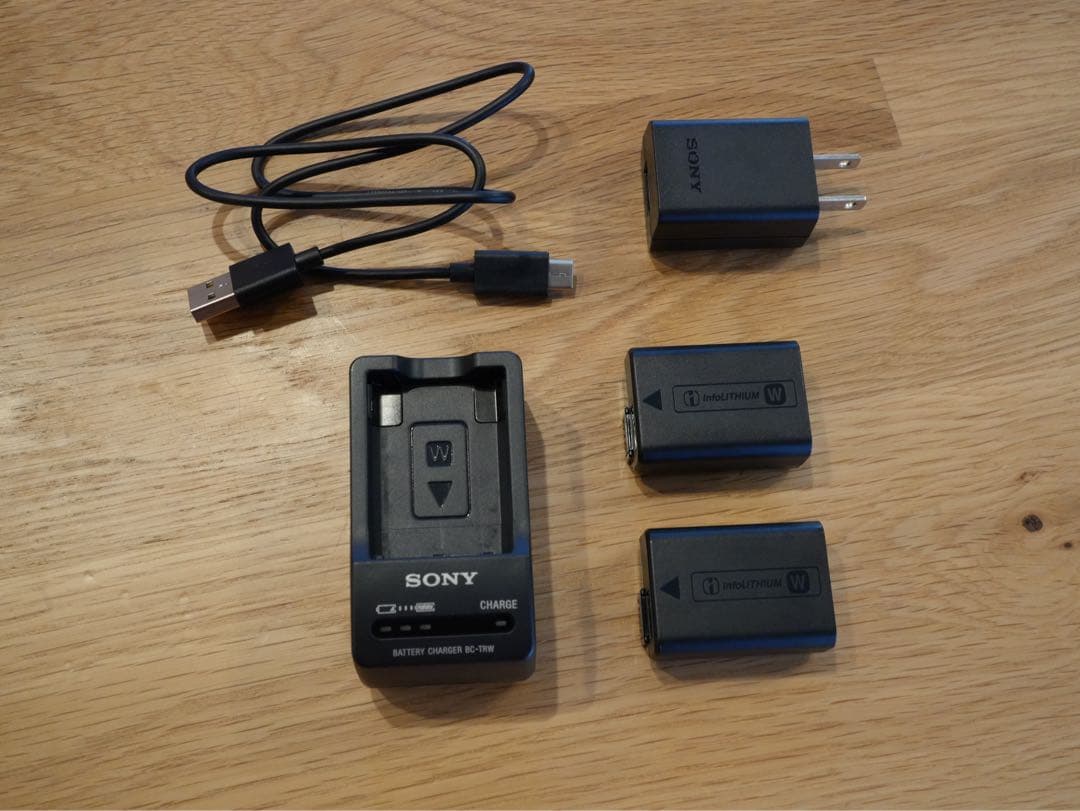 【セット】SONY ZV-E10L レンズキット、グリップ、バッテリー付