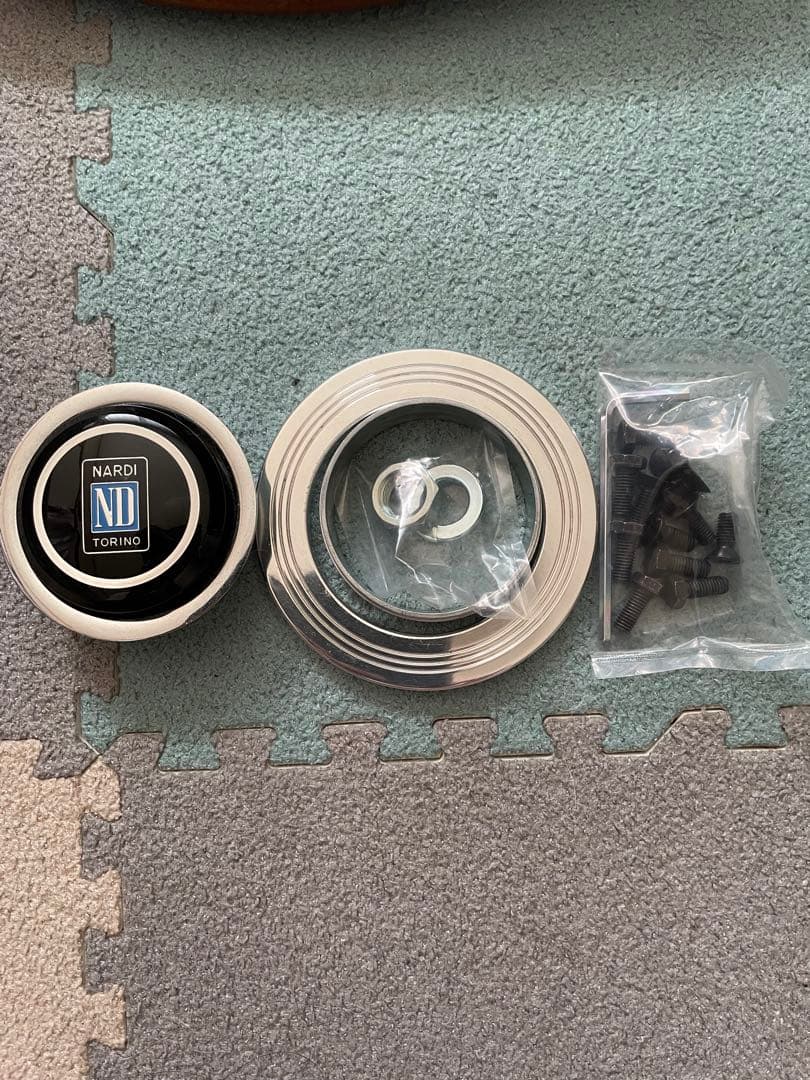 希少大径サイズ ランクル80 ナルディステアリング39㎝ ボス付き 当時物