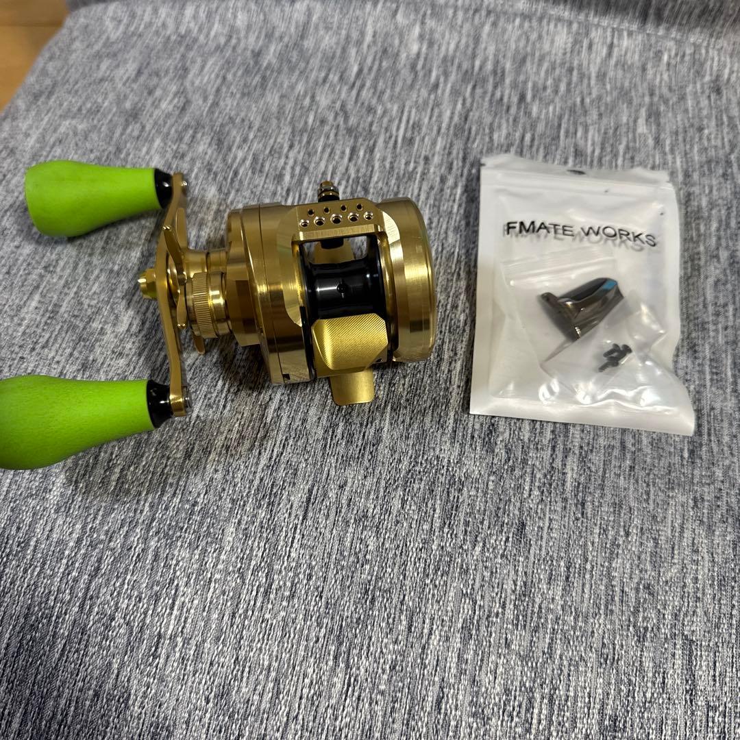 no3yes303様　シマノ 21 カルカッタコンクエスト　バリアルハンドル無し