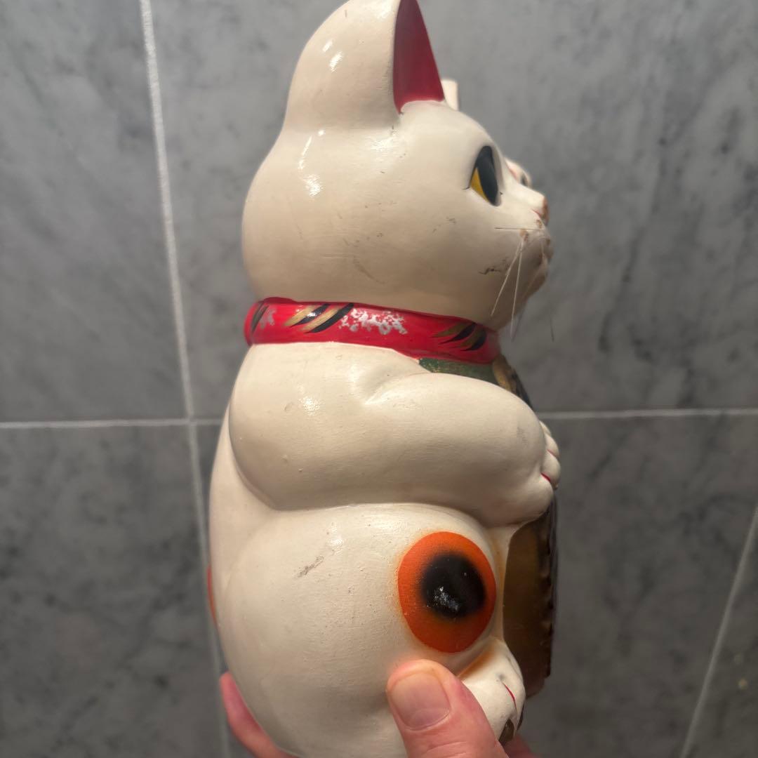 ヴィンテージ手描きの瞳が美しい三毛猫の招き猫 - メルカリ
