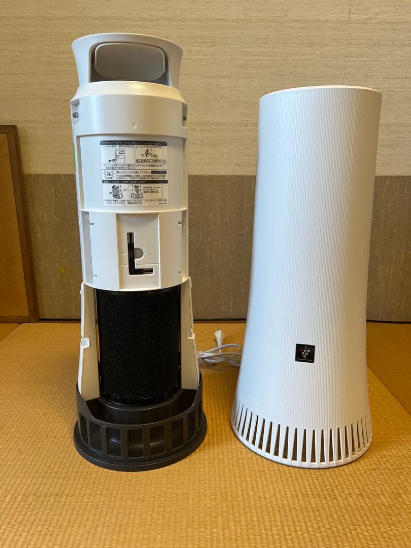 タワー型脱臭機・消臭機 ホワイト