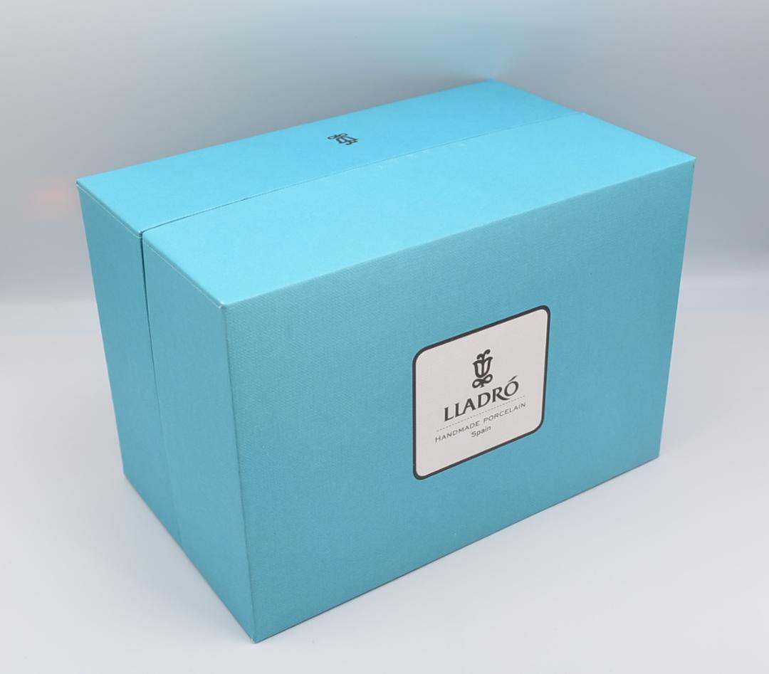 海で目覚める　＃8561　★リヤドロ　スペイン　ポーセリン　ゴールド　ご成約済み