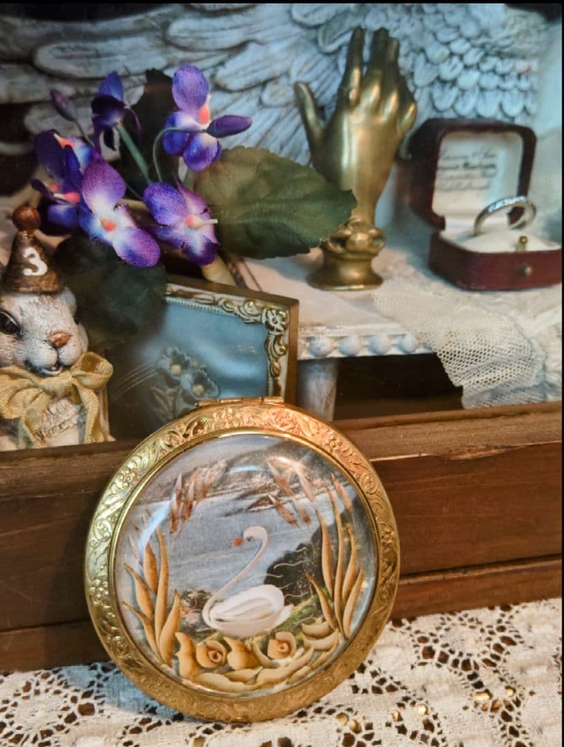 1950s ✨ 英国アンティーク パウダーコンパクト