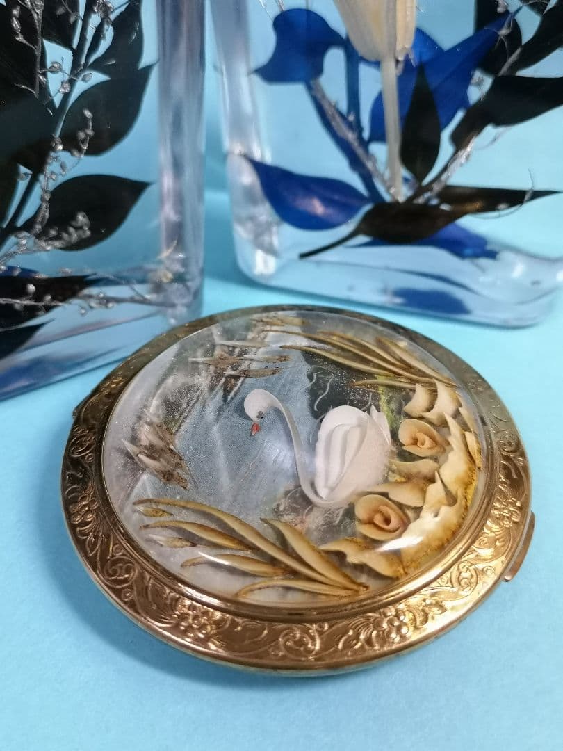 1950s ✨ 英国アンティーク パウダーコンパクト