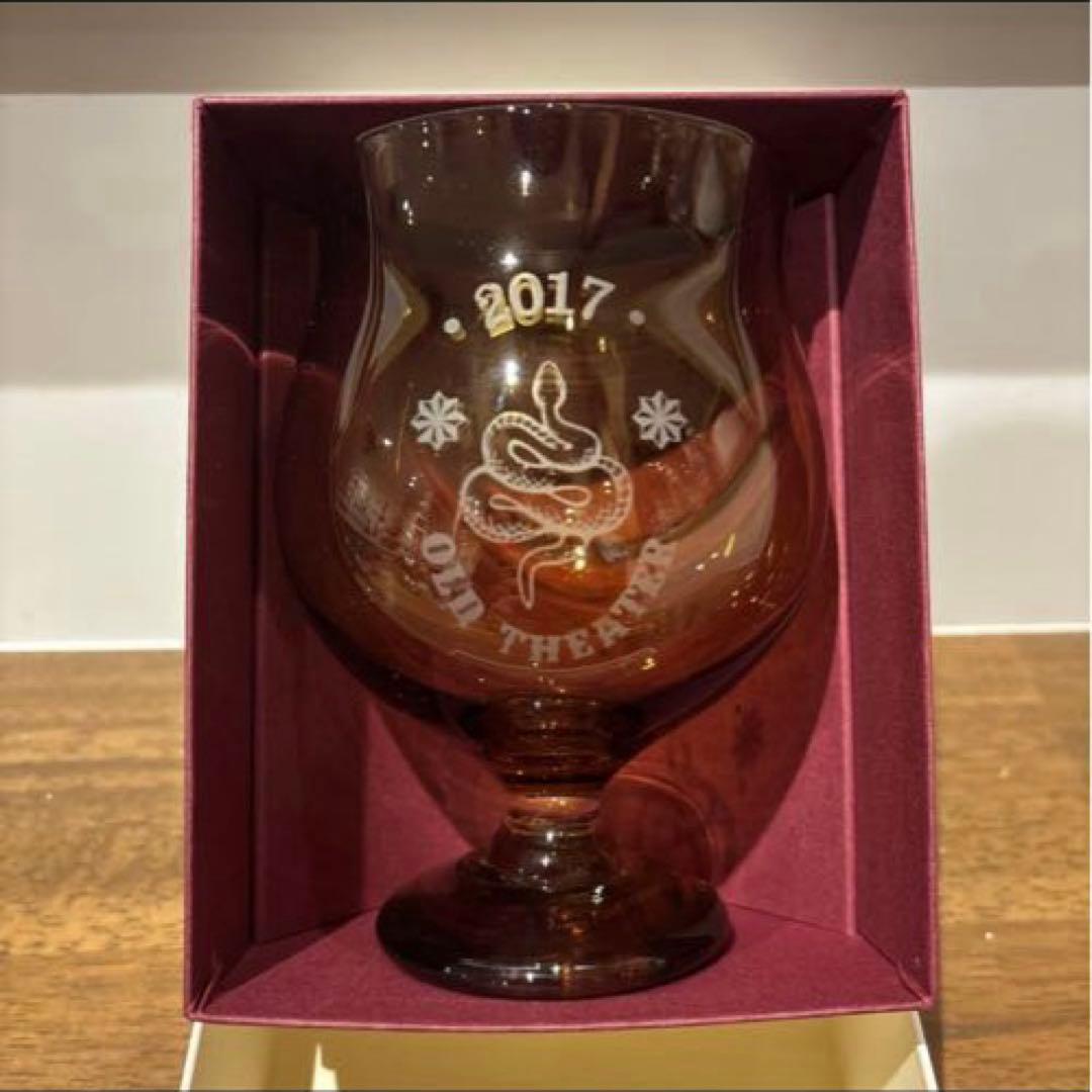 アンバーチューリップグラス　オールドマウンテン