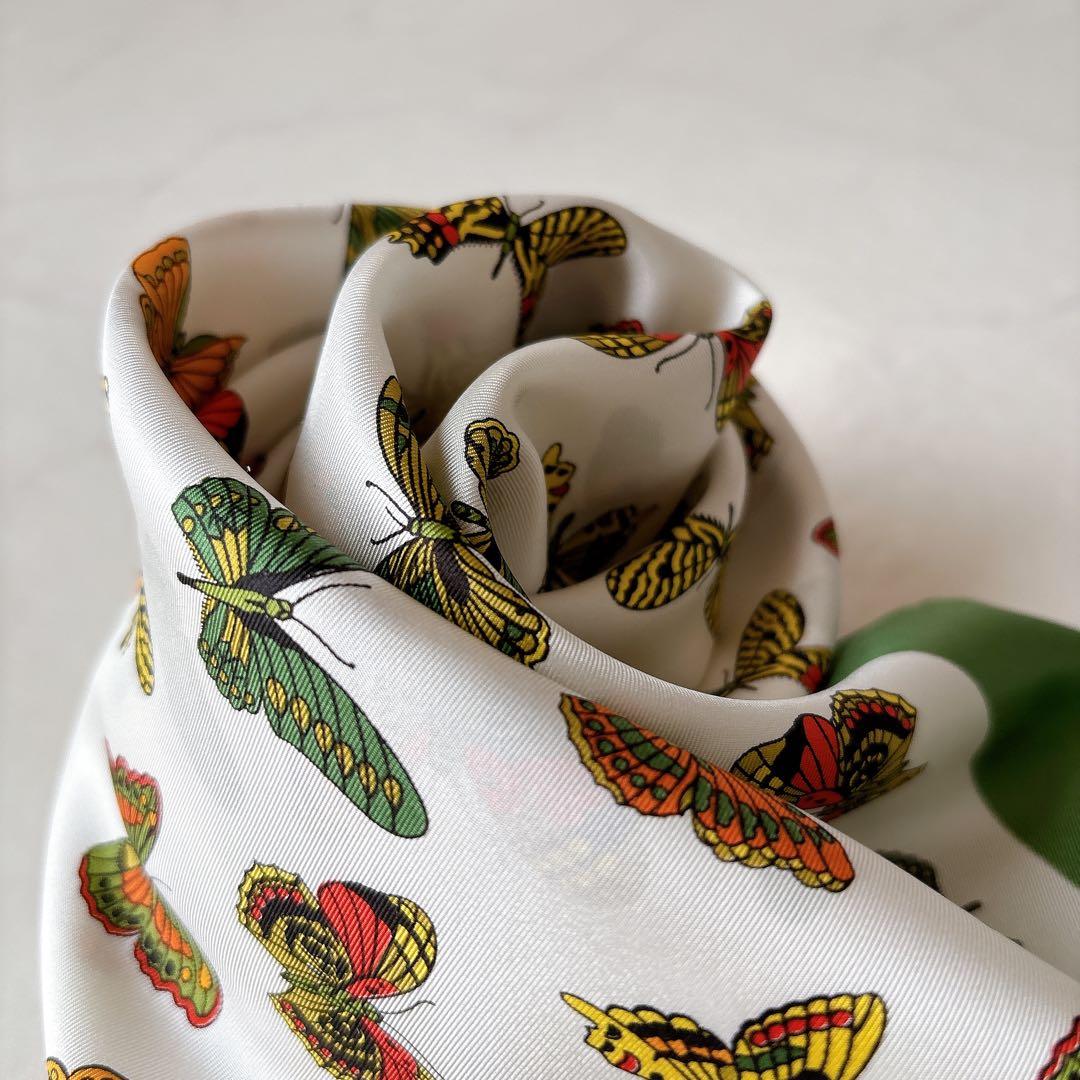 GUCCI ヴィンテージ スカーフ 蝶々 バタフライ 総柄 65cm 春 - メルカリ