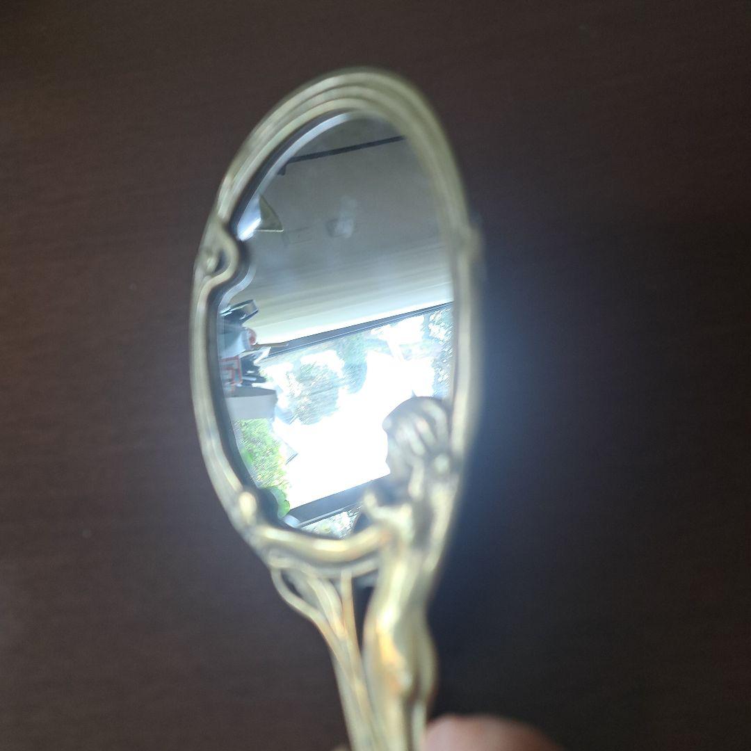 金色の花柄ハンドミラー