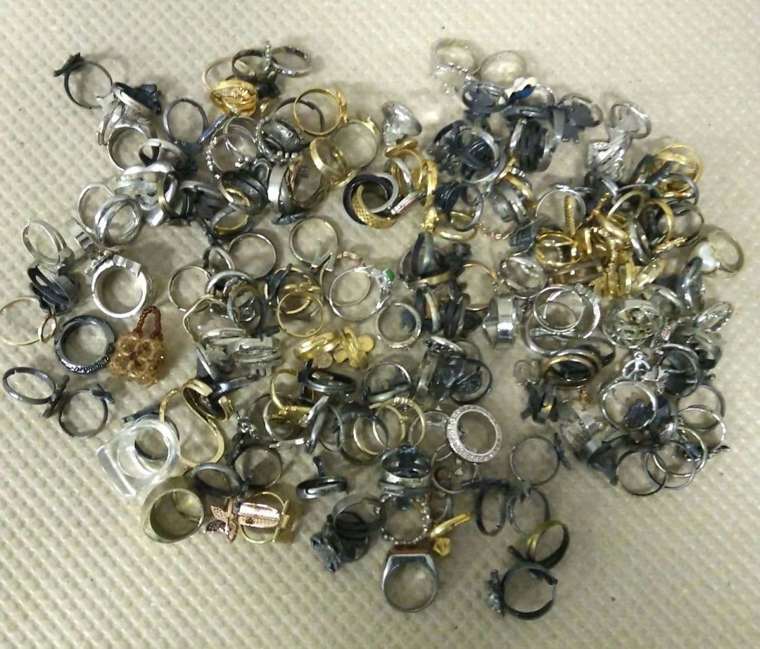 ☆期間限定特価！遺品整理品【リング/その他約600g前後】 - メルカリ
