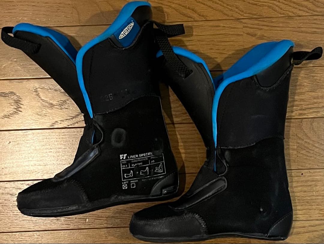 FT フルチルト モーグル用スキーブーツ 青 22.5cm