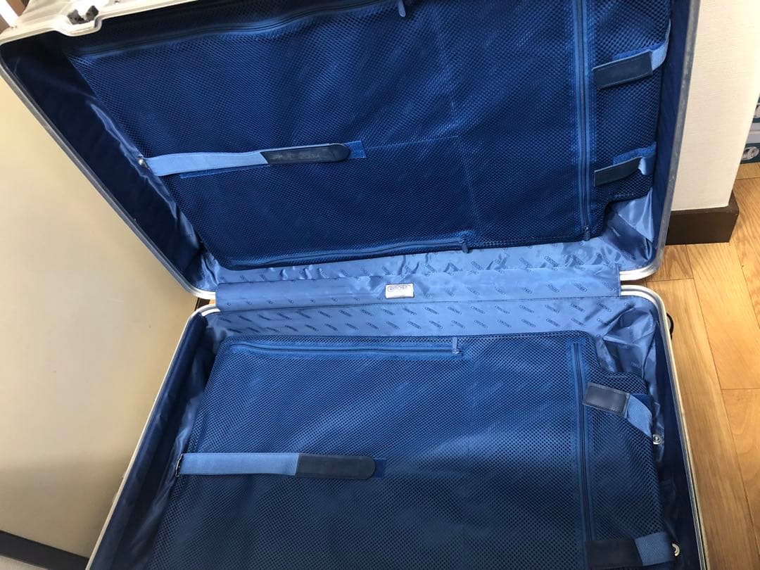 RIMOWA リモワ　4輪　スーツケース　93277 シルバー