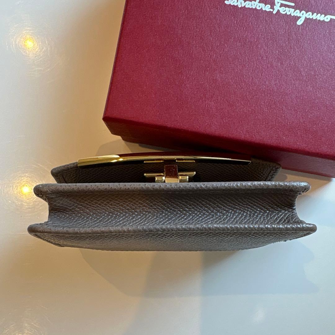 フェラガモ　ferragamo キーケース　カードケース