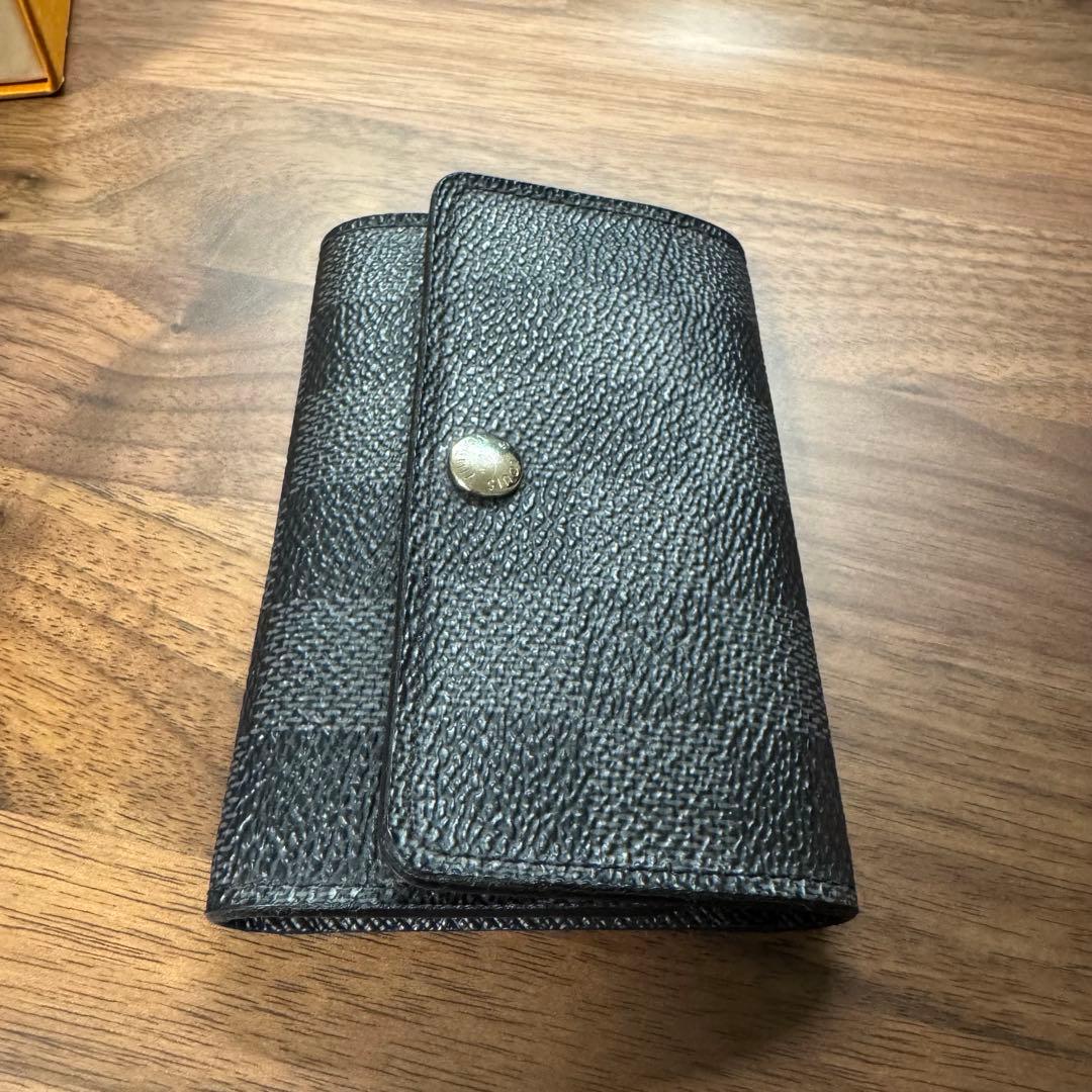 【美品】ヴィトン ダミエ グラフィット ミュルティクレ6 ６連 キーケース