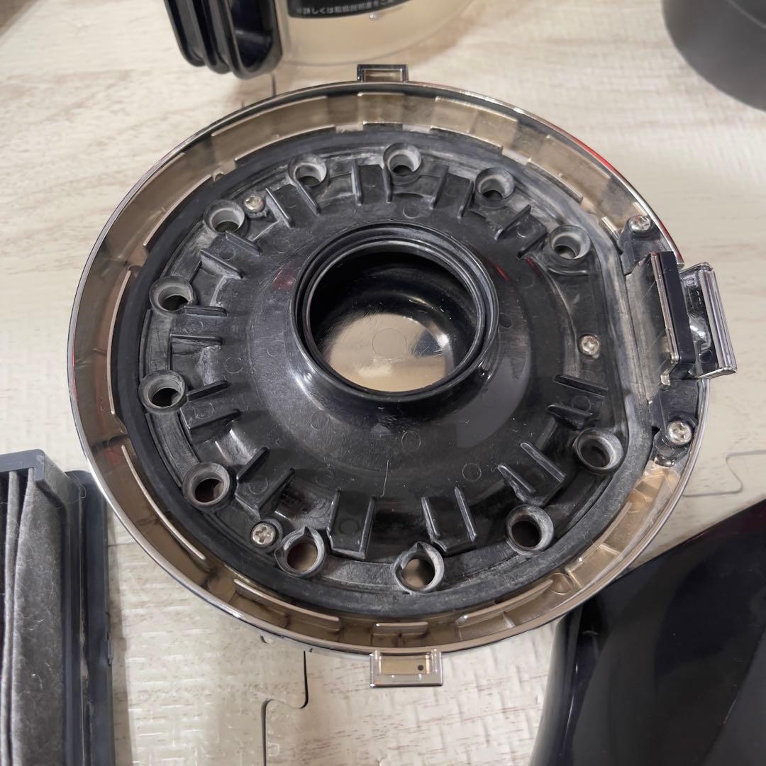 【美品】東芝 トルネオV VC-YG610M サイクロン掃除機 レッド 軽量