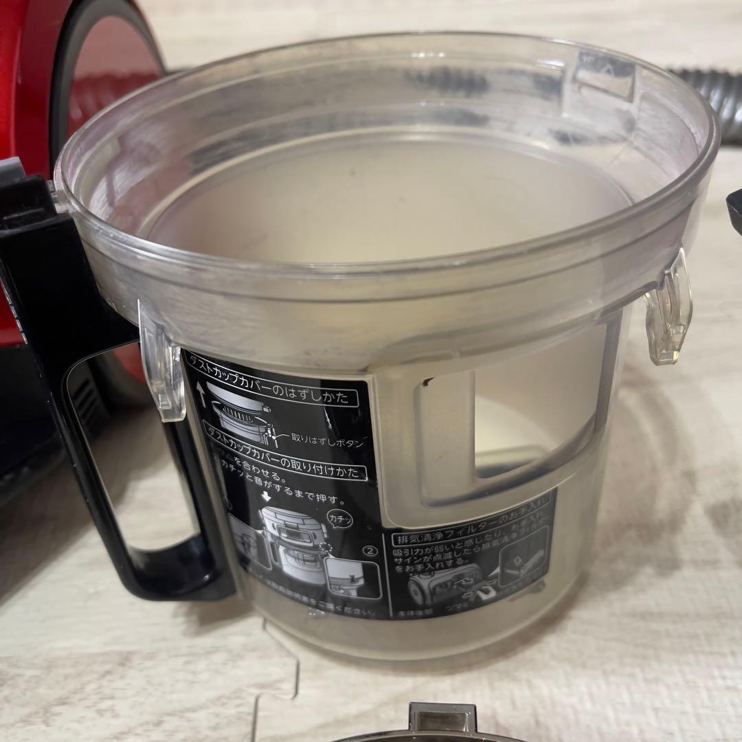 【美品】東芝 トルネオV VC-YG610M サイクロン掃除機 レッド 軽量