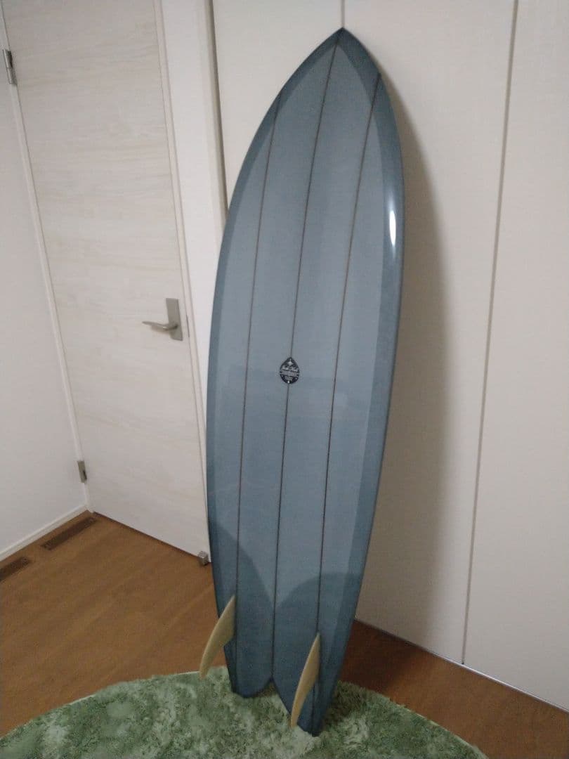 Josh Hall ジョシュホール サーフボード フィッシュ ツインフィン