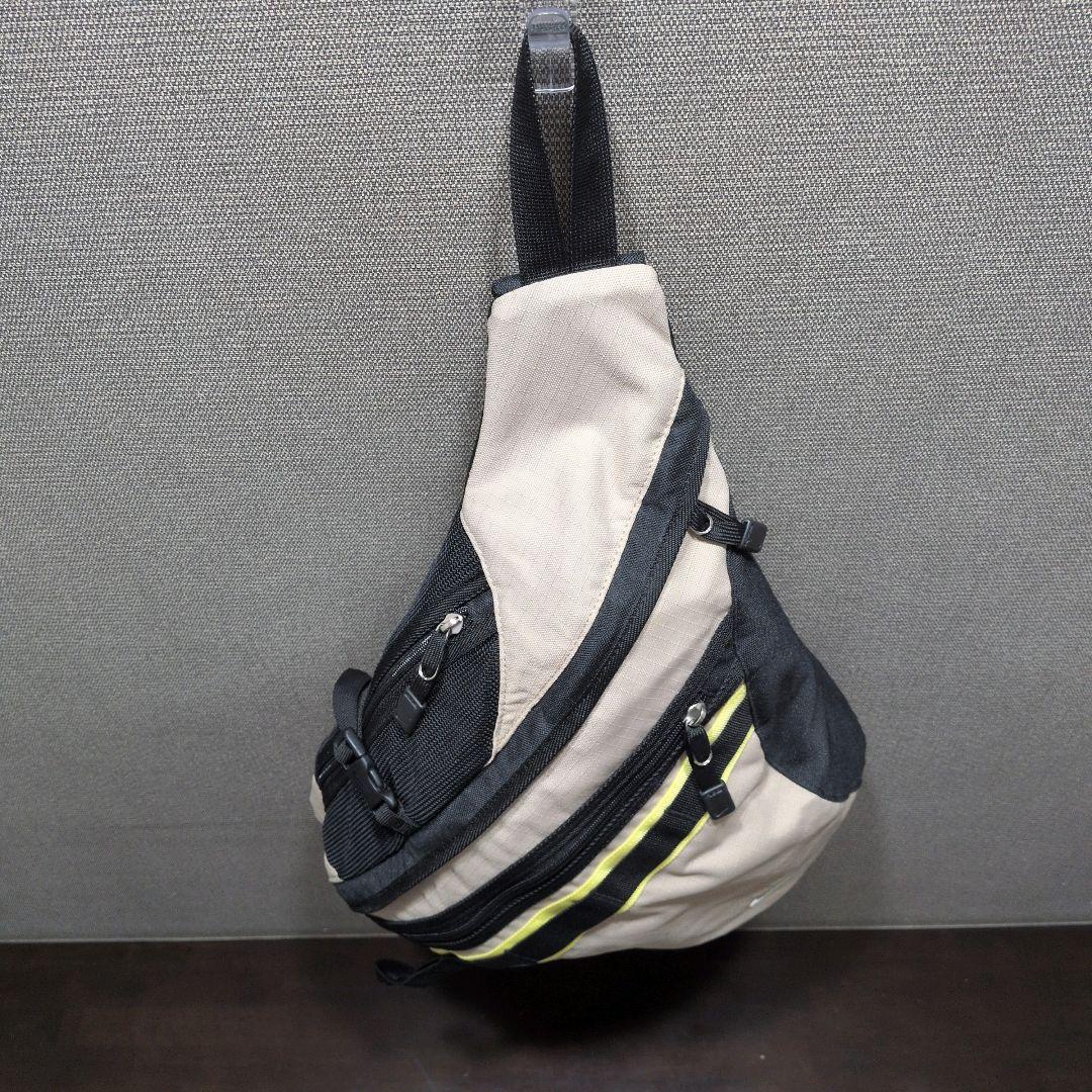 希少　00s NIKE SLING BAG y2kワンショルダースリングバック