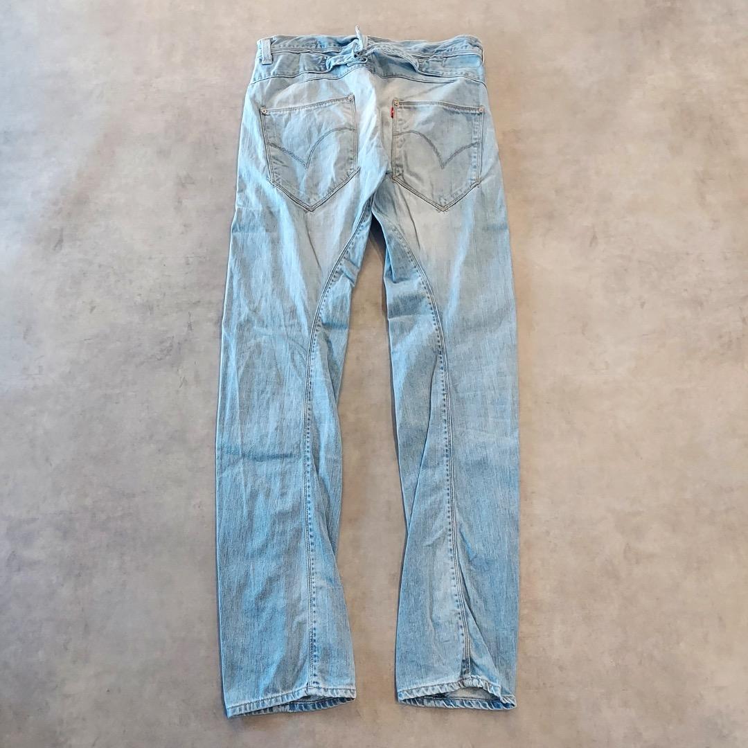 リーバイス エンジニアード ジーンズ W31 00s 青 古着 立体 17828