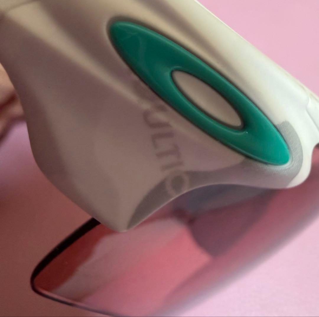 Oakleyスポーツサングラス ホワイト/グレー　RADARLOCK PRIZM