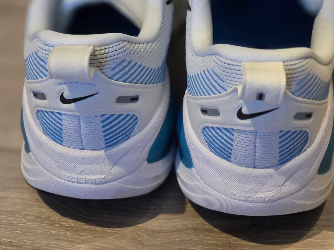 NIKE VOMERO ボメロ 18 26.5cm