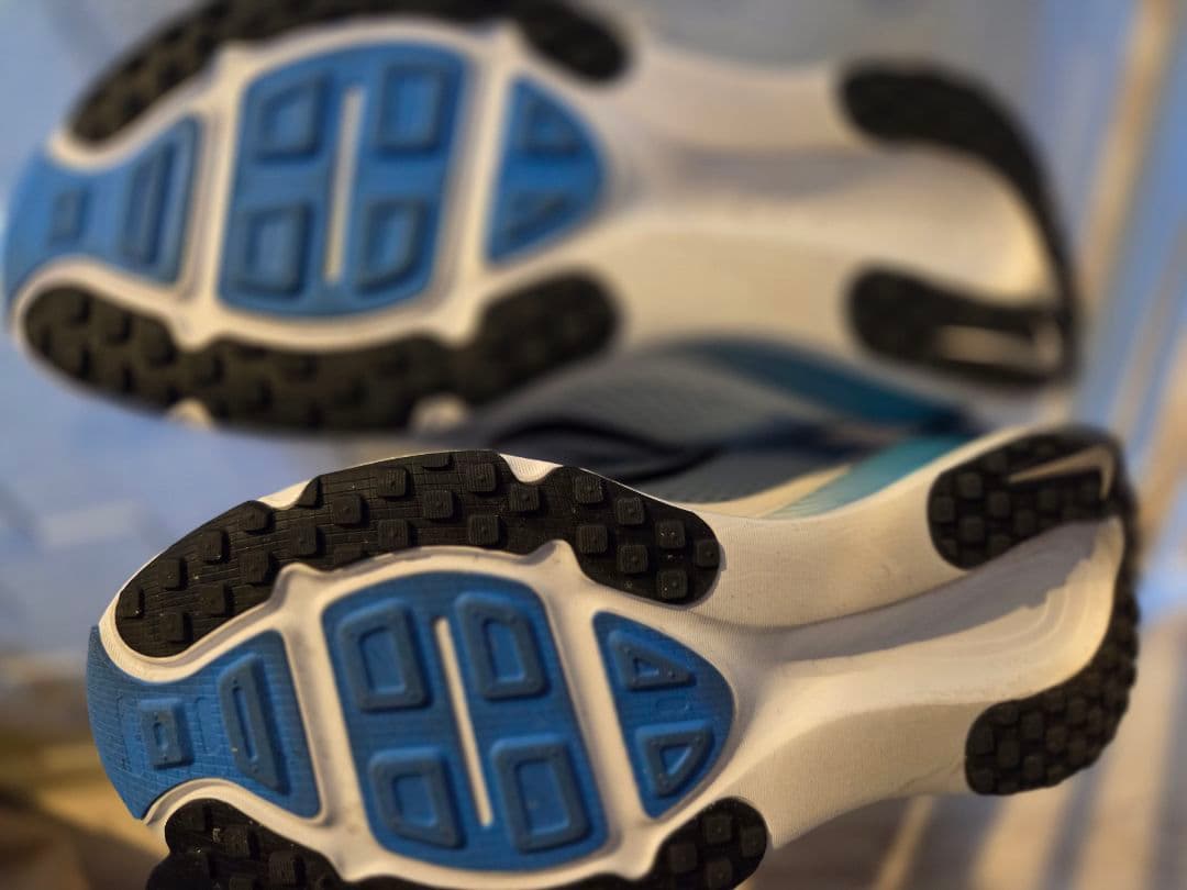 NIKE VOMERO ボメロ 18 26.5cm