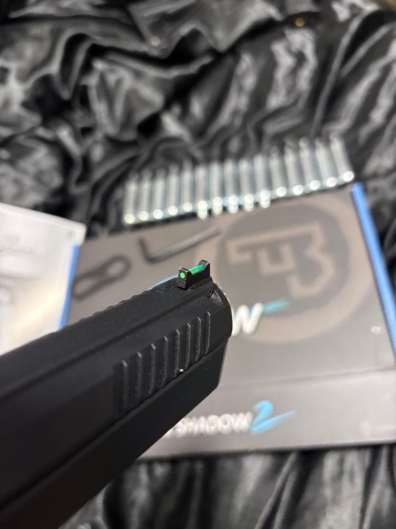 最終値下げ カーボネイト CZ SHADOW2 CO2 ガスガン