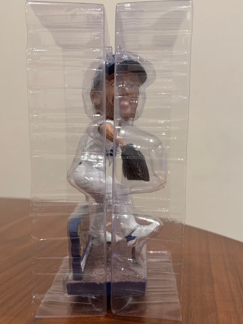 カーショー 3000奪三振 ボブルヘッド➕MVP CAP