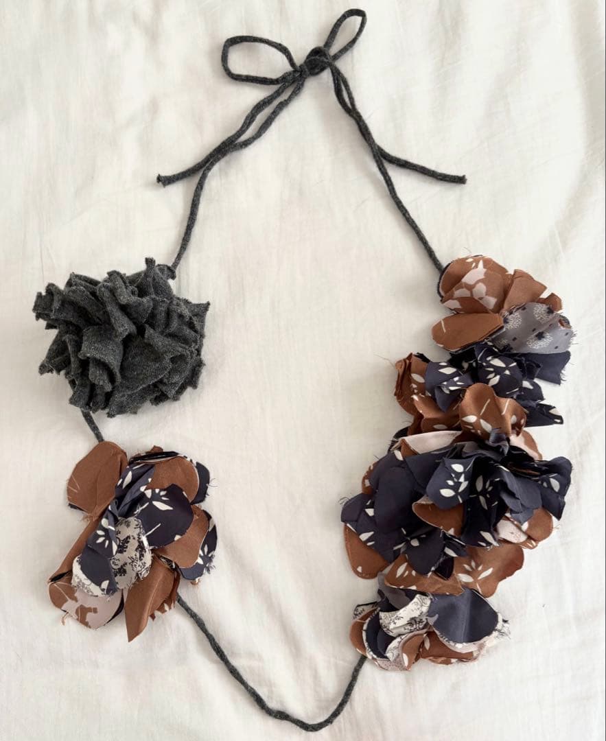 TOWAVASE フラワーモチーフ ネックレス - メルカリ