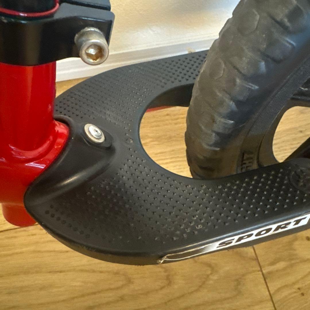 STRIDER バランスバイクとヘルメットセット