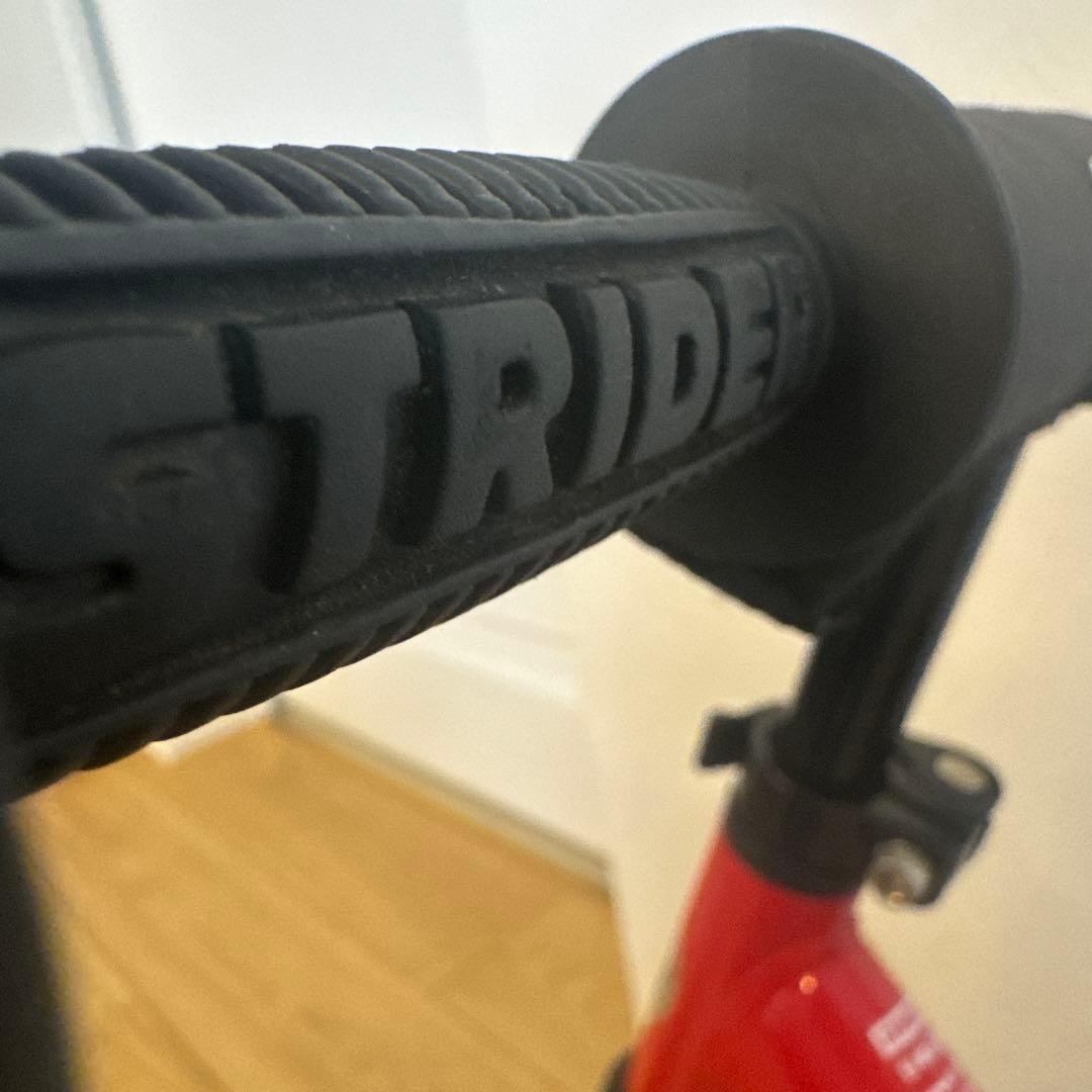 STRIDER バランスバイクとヘルメットセット