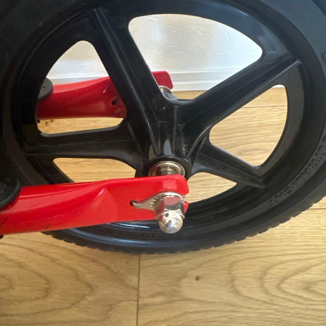 STRIDER バランスバイクとヘルメットセット