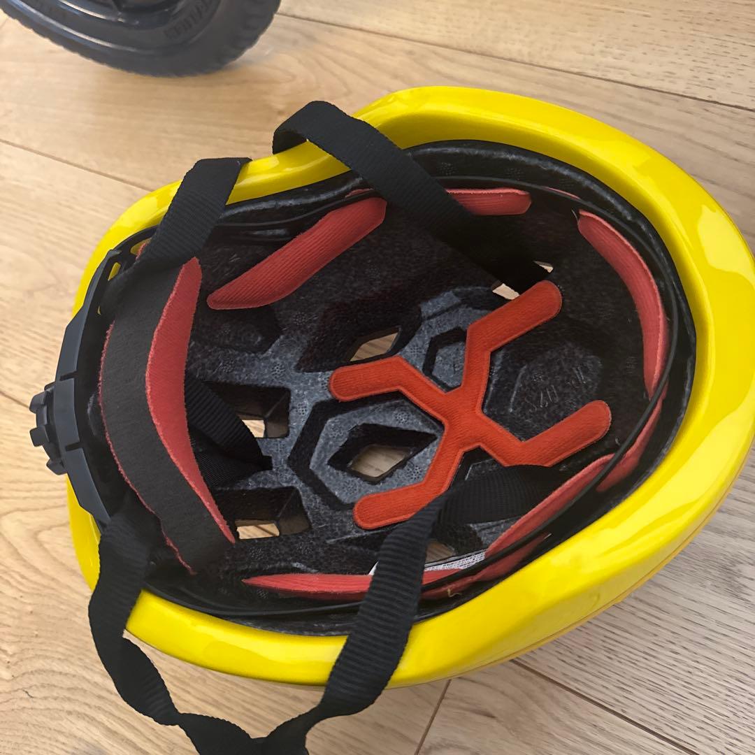 STRIDER バランスバイクとヘルメットセット