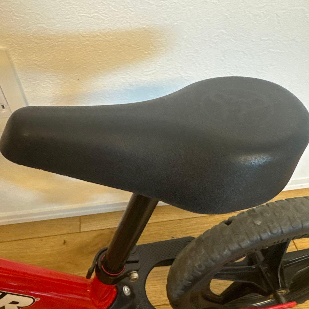 STRIDER バランスバイクとヘルメットセット