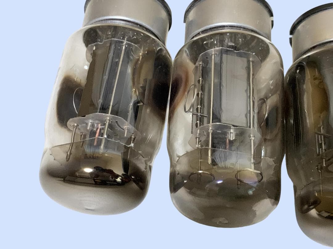 M6749 KT88 GOLD LION 英国製　4本　真空管 ジャンク品