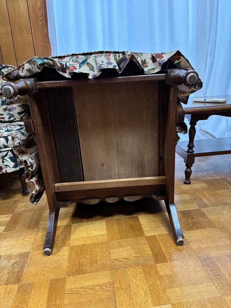 飛騨家具穂高木製アームチェア 花柄カバー付き1脚中古