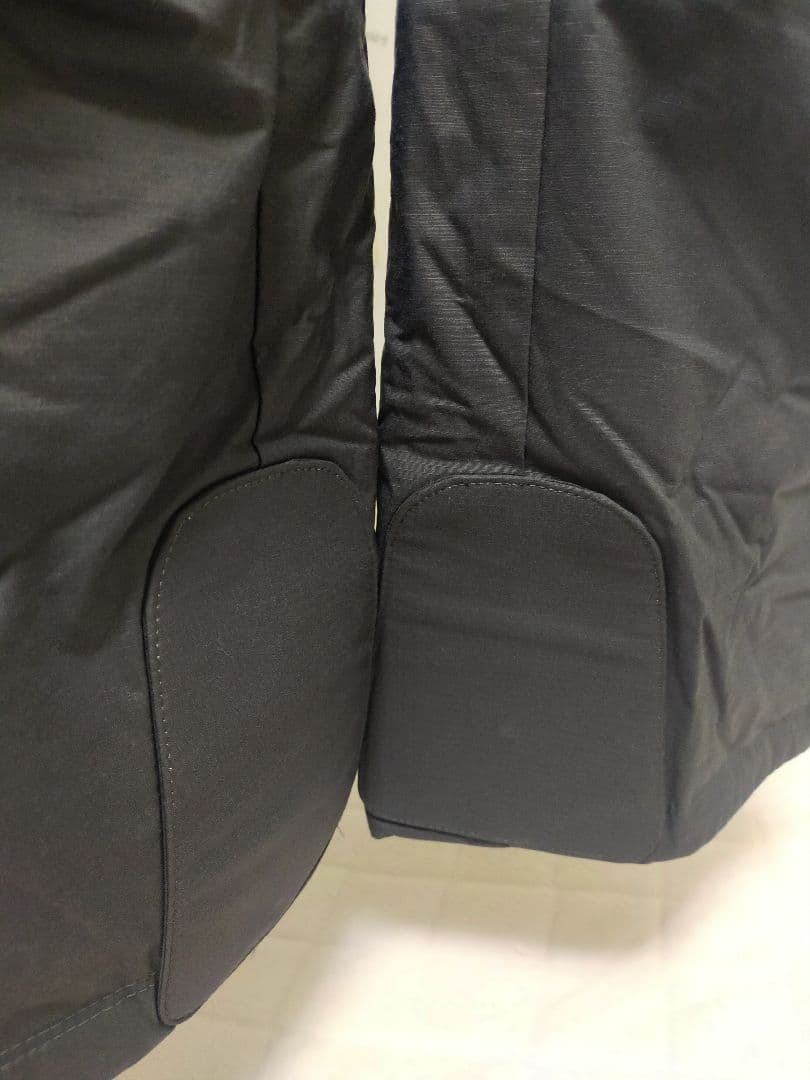 新品 DESCENTE デサントスキー スノボー上下セット 黒灰 S