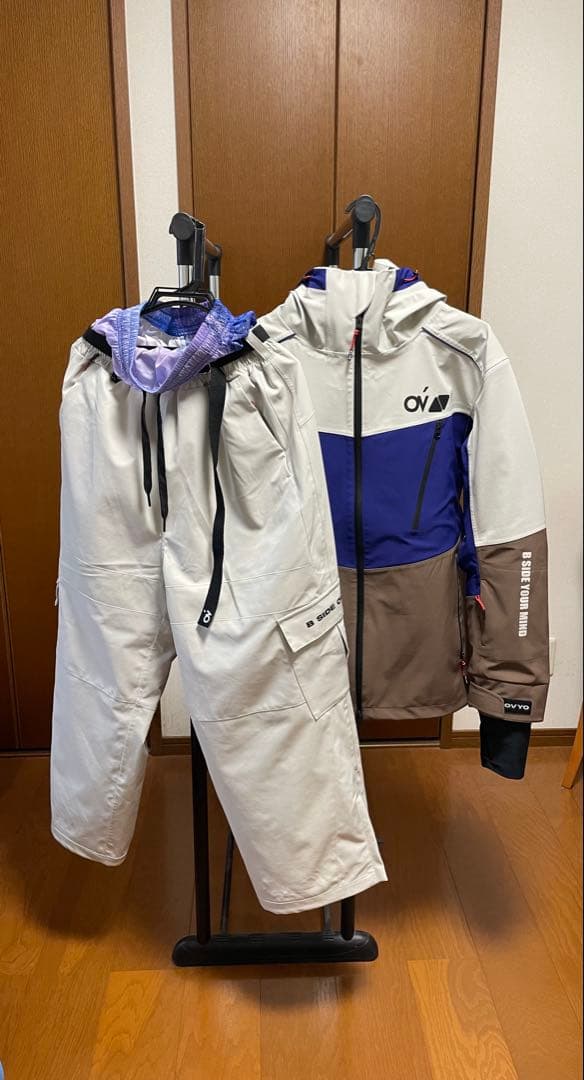 【本日限定価格】ovyo スノボウェア　セットアップ　24-25 上下セット