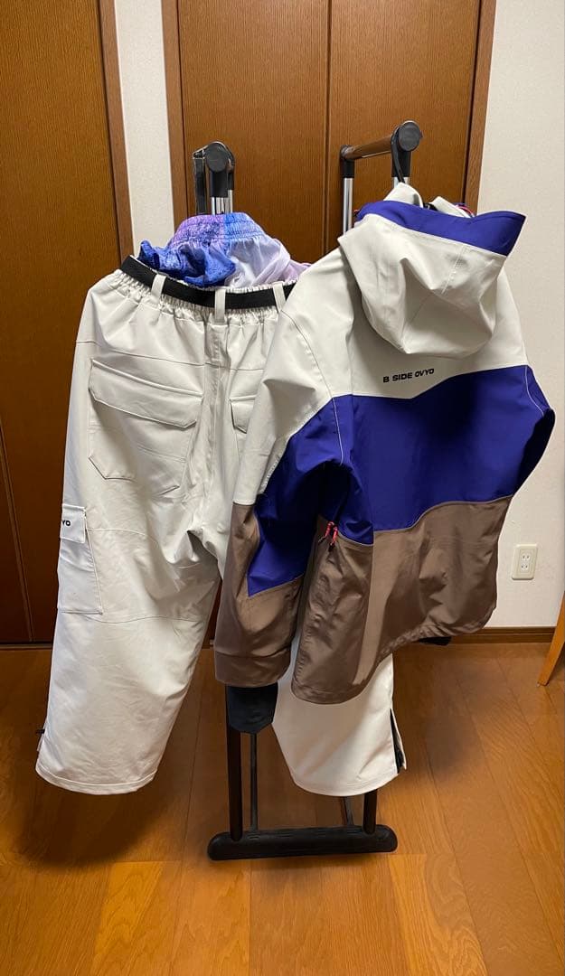 【本日限定価格】ovyo スノボウェア　セットアップ　24-25 上下セット