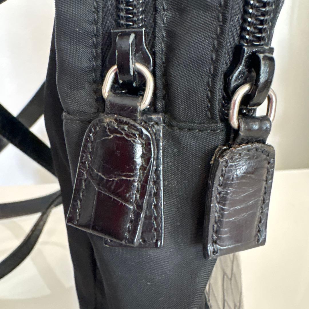 希少プラダ⭐︎ミニリュック⭐︎バックパック⭐︎三角プレート⭐︎クロコ⭐︎型押し