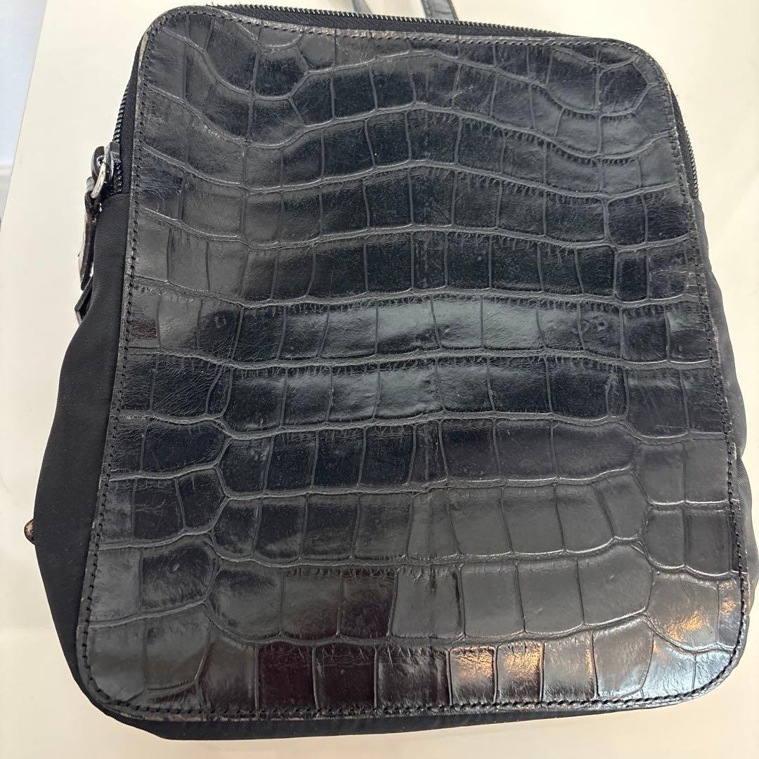 希少プラダ⭐︎ミニリュック⭐︎バックパック⭐︎三角プレート⭐︎クロコ⭐︎型押し