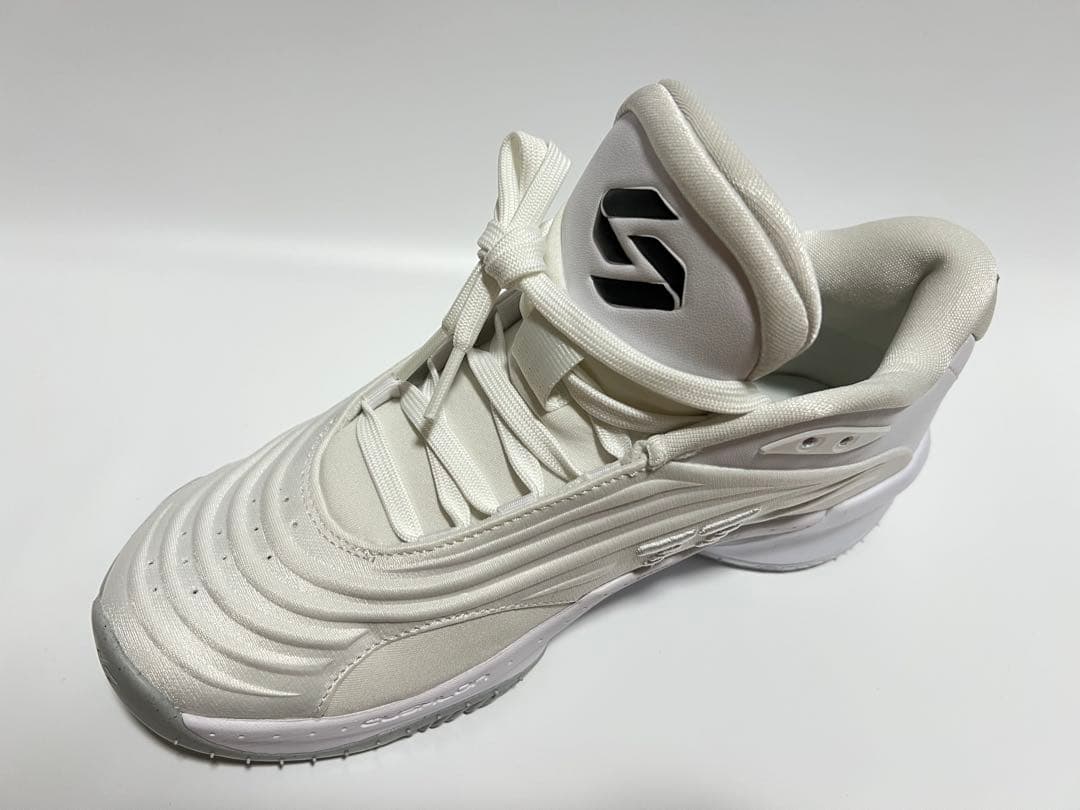 【未使用】ルカ3 TB PF ジョーダン　25.5cm