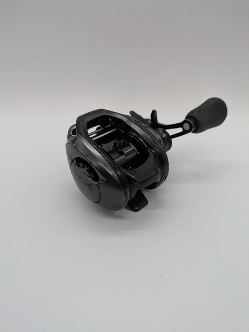 SHIMANO シマノ SLX 70XG　右　19年製　釣り　リール