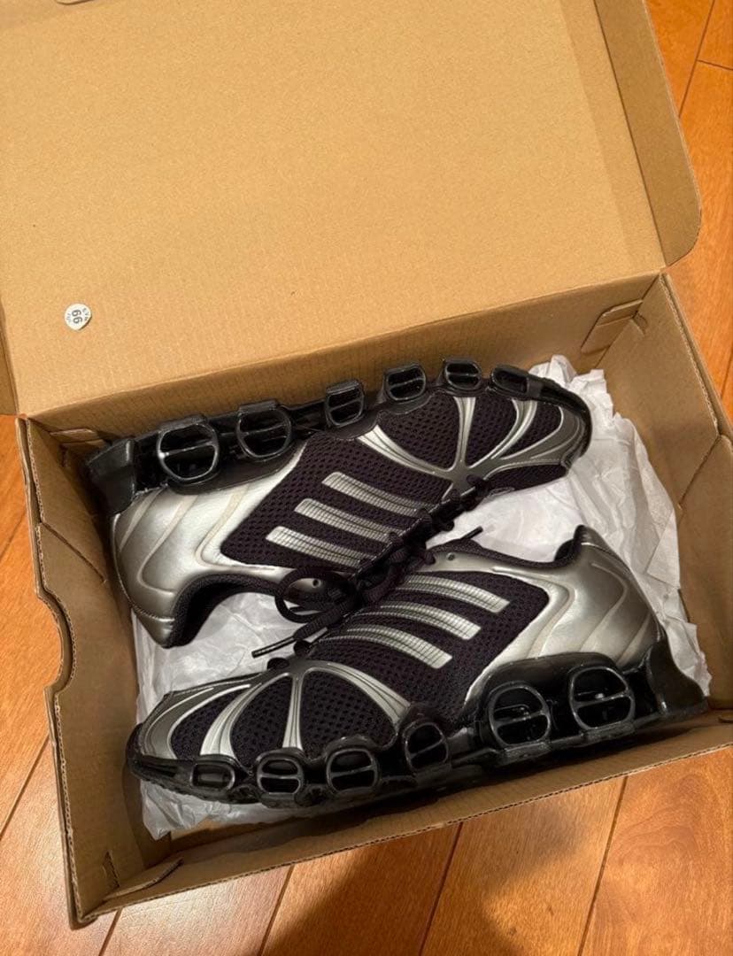 adidas スニーカー メガ ゴーストライド　値下げ交渉受け付けます